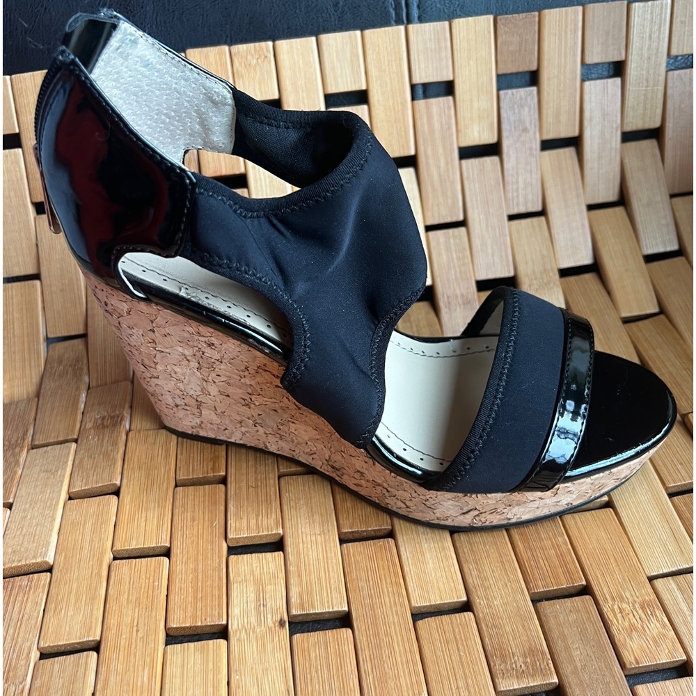 Adrienne Vittadini Black Chelle Cork Wedge Platform Heels Sandals Shoes Size 6.5 - Picture 4 of 9